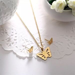 Necklace and earring sets